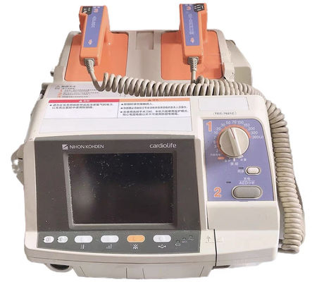 سرویس و تعمیر دیفیبریلتور NIHON KOHDEN TEC-7621C